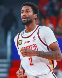 爱游戏体育-媒体人：有北区上游球队正接触科比-西蒙斯 后者上赛季场均17.2分