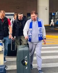 爱游戏官网-新帅抵沪后迅速进入状态 外援新政恐打乱申花计划