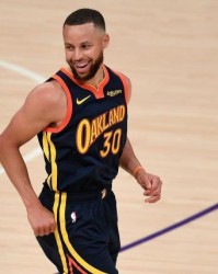 爱游戏-在历史级顶薪合同上签字 库里还有过片刻犹豫？